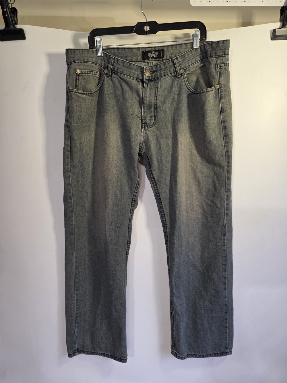 Men's Relaxed Fit Jeans in Faded Grey